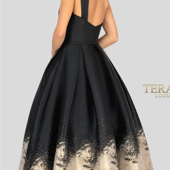 Terani Couture Black and Gold Pleated Tiered Dress - Picture 15 of 16